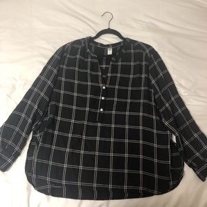 Black and white button down top